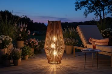Preview: Laterne in Rattan-Optik 27x55cm mit 3 Solar-Birnen, aus Metall gefertigt und mit naturfarbenen Kunststoff-Bändern bespannt