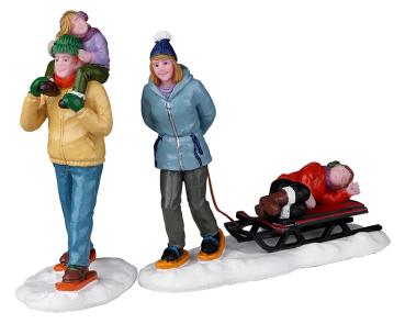 Lemax 22148-EU – Long Day Snowshoeing, Set of 2 | Vail Village Figuren