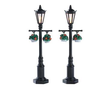 Lemax 74231 – Old English Lamp Post (Set of 2) | Beleuchtetes Zubehör