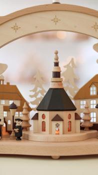 Preview: Schwibbogen „Seiffener Dorf“ mit Kirche, Häusern und Kurrende 1061