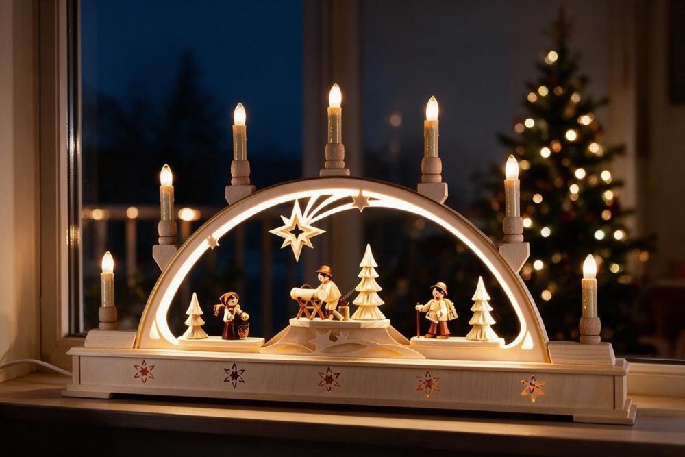 Seidel LED Schwibbogen „Bescherung“ mit beleuchtetem Sockel – 63 cm 640-15S-LED